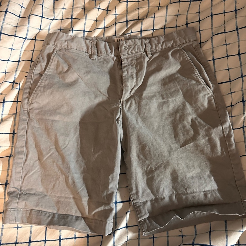 Gap men’s dress shorts